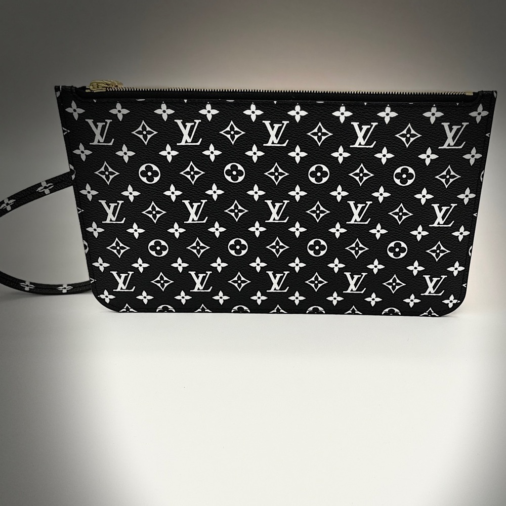 Louis Vuitton Limited Edition Neverfull Pouchette